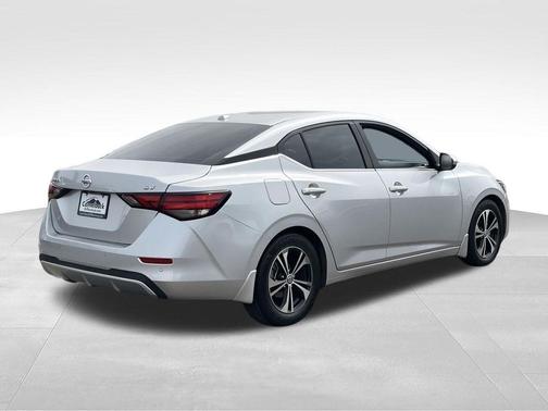 Brilliant Silver 2022 Nissan Sentra SV