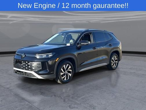 deep black pearl 2026 Volkswagen Tiguan 2.0T S