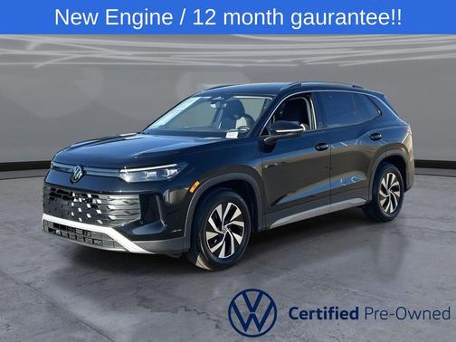 deep black pearl 2026 Volkswagen Tiguan 2.0T S