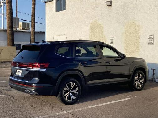 2025 Volkswagen Atlas 2.0T SE