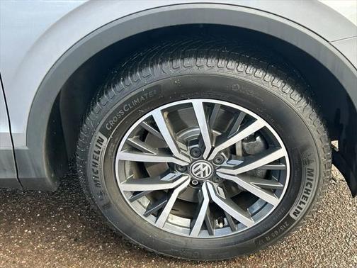 2019 Volkswagen Tiguan 2.0T SEL R-Line Black