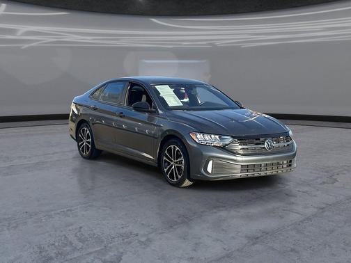 Platinum Gray 2023 Volkswagen Jetta 1.5T Sport
