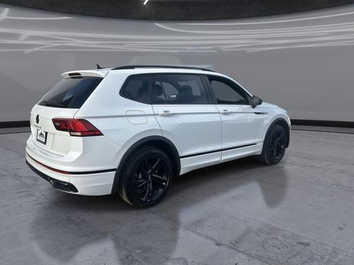 Opal White Pearl 2023 Volkswagen Tiguan 2.0T SE R-Line Black