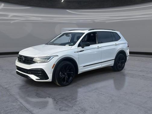 Opal White Pearl 2023 Volkswagen Tiguan 2.0T SE R-Line Black