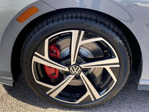 2025 Volkswagen Golf GTI 2.0T SE DSG