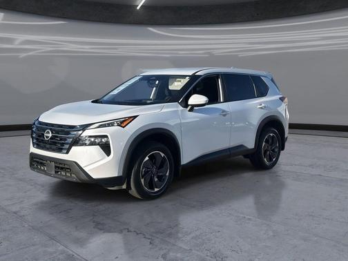 Everest White Pearl 2025 Nissan Rogue SV