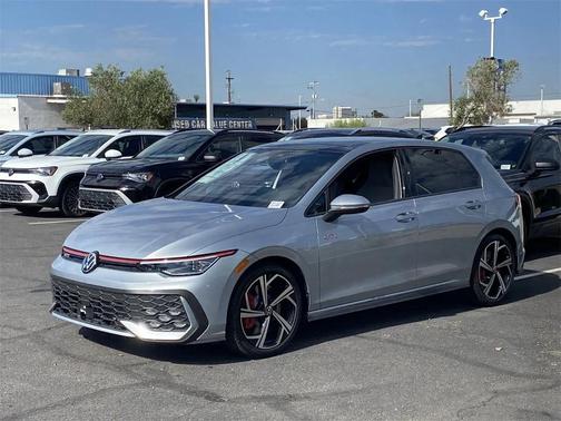 2025 Volkswagen Golf GTI 2.0T SE DSG