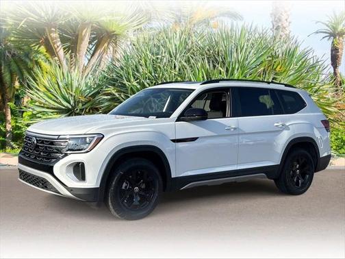 2025 Volkswagen Atlas 2.0T Peak Edition
