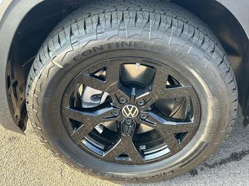 2025 Volkswagen Atlas 2.0T Peak Edition