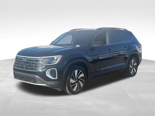 Deep Black Pearl 2024 Volkswagen Atlas 2.0T SE w/Technology 4MOTION