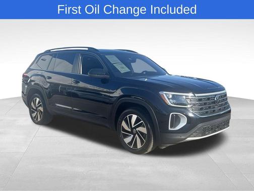 Deep Black Pearl 2024 Volkswagen Atlas 2.0T SE w/Technology 4MOTION