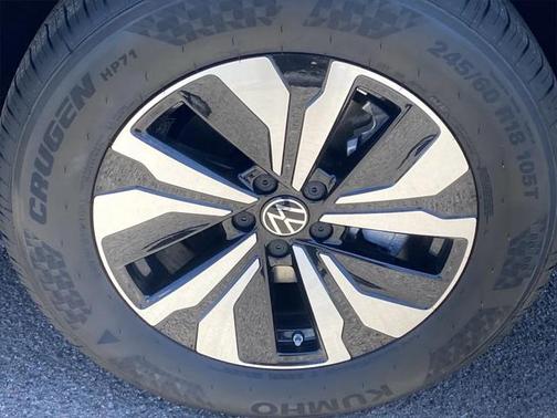 2025 Volkswagen Atlas Cross Sport 2.0T SE