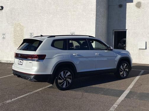 2026 Volkswagen Atlas 2.0T SE w/Technology 4MOTION