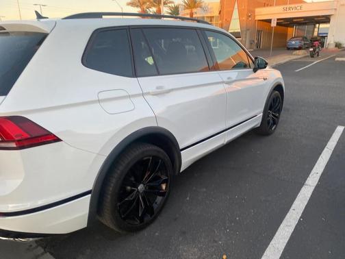 2020 Volkswagen Tiguan 2.0T SE R-Line Black 4MOTION