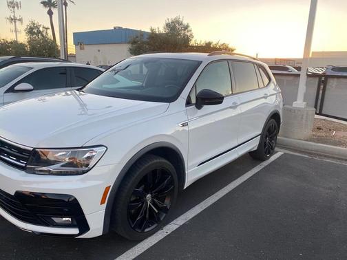 2020 Volkswagen Tiguan 2.0T SE R-Line Black 4MOTION