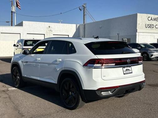 2025 Volkswagen Atlas Cross Sport 2.0T SE w/Technology