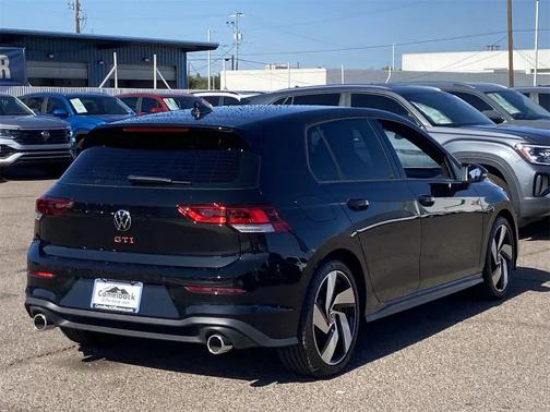 2025 Volkswagen Golf GTI 2.0T S DSG