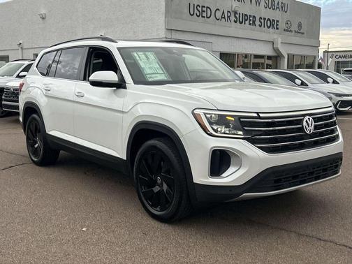 opal white pearl 2026 Volkswagen Atlas 2.0T SE w/Technology