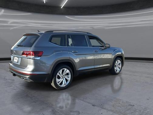 2022 Volkswagen Atlas 3.6L SE w/Technology