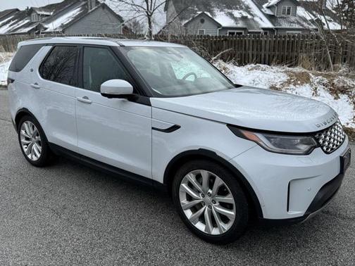 2023 Land Rover Discovery P300 S