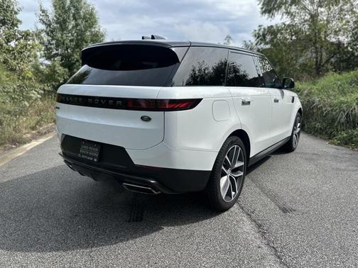 2023 Land Rover Range Rover Sport SE
