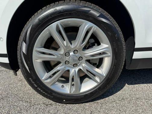 Fuji White 2026 Land Rover Range Rover Velar P250 S