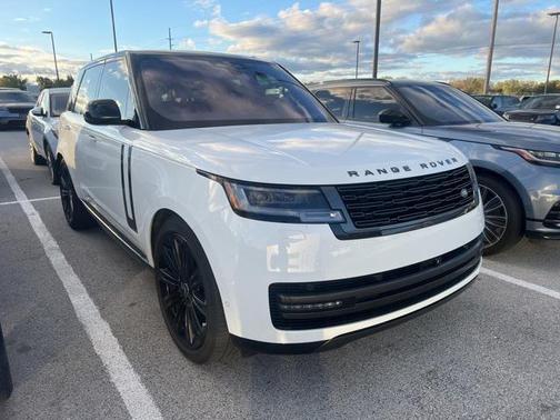 2023 Land Rover Range Rover P400 SE
