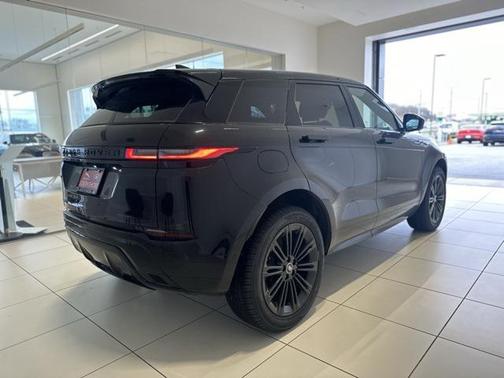 2026 Land Rover Range Rover Evoque Dynamic SE