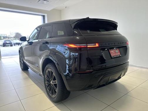 2026 Land Rover Range Rover Evoque Dynamic SE