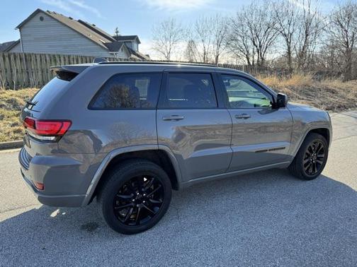 2021 Jeep Grand Cherokee Laredo