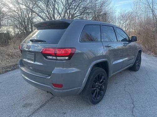 2021 Jeep Grand Cherokee Laredo
