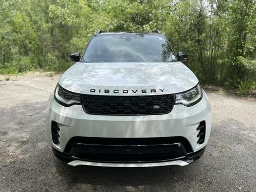 2024 Land Rover Discovery P300 Dynamic SE