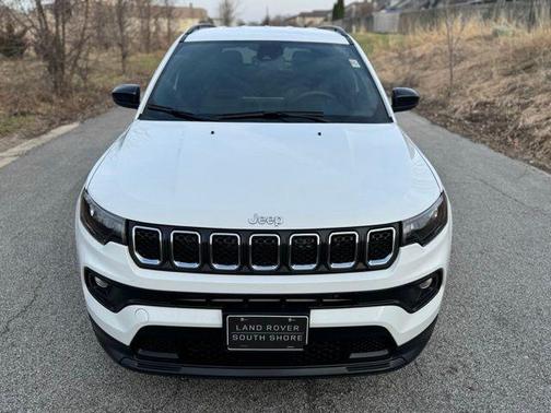 Bright White Clearcoat 2023 Jeep Compass Latitude