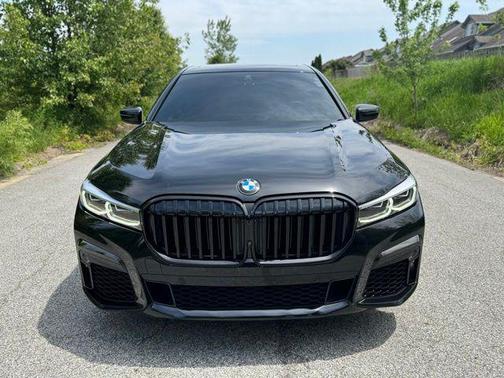 Black Sapphire Metallic 2020 BMW 740 xDrive