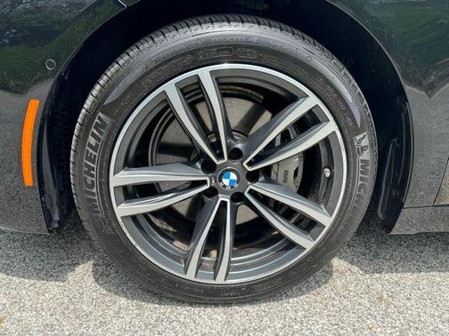 Black Sapphire Metallic 2020 BMW 740 xDrive