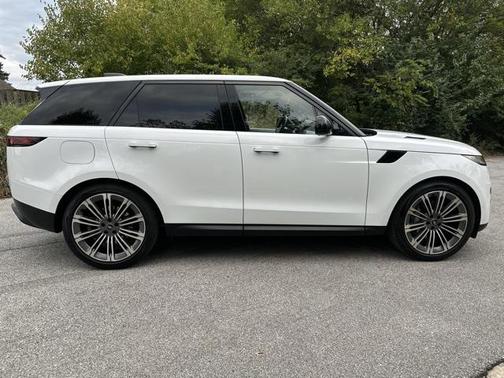 2024 Land Rover Range Rover Sport SE