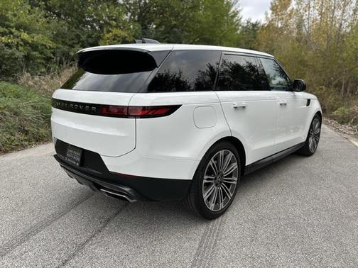 2024 Land Rover Range Rover Sport SE