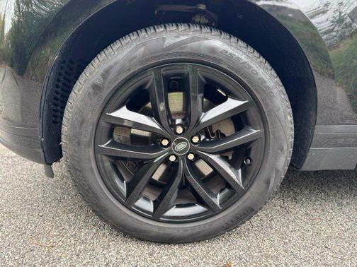 Santorini Black Metallic 2024 Land Rover Range Rover Velar P250 S
