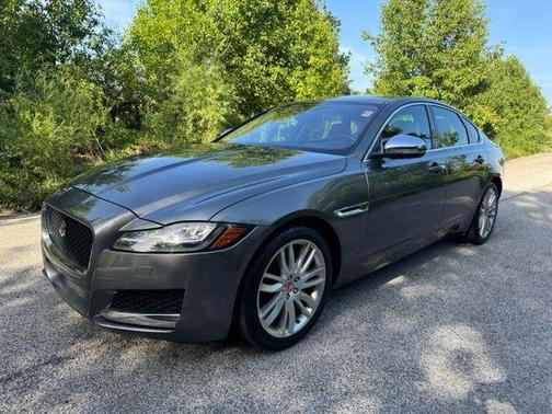 Gray 2018 Jaguar XF 35t Prestige
