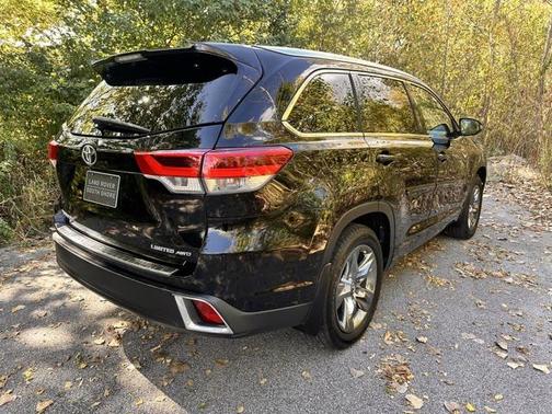 2017 Toyota Highlander Limited Platinum