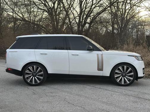2023 Land Rover Range Rover SV