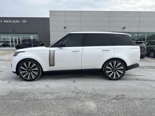 2023 Land Rover Range Rover SV