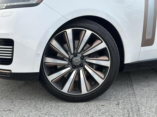 2023 Land Rover Range Rover SV