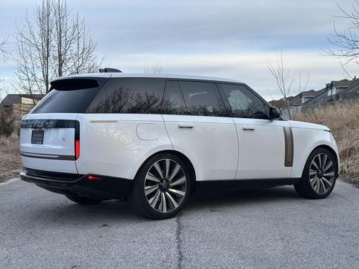 2023 Land Rover Range Rover SV