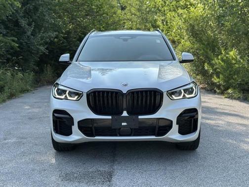 2023 BMW X5 M50i