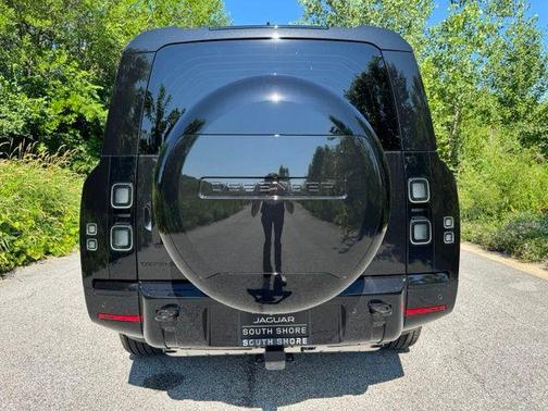 Santorini Black 2026 Land Rover Defender P400 X-Dynamic SE