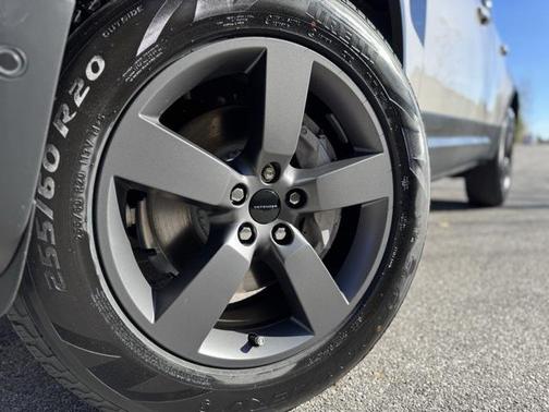 2026 Land Rover Defender S