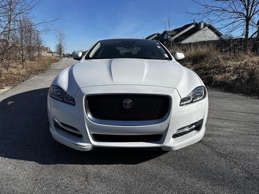 2019 Jaguar XJ R-Sport