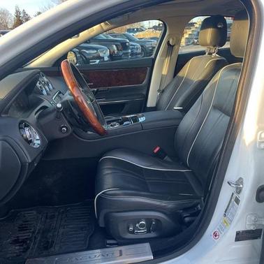 2019 Jaguar XJ R-Sport