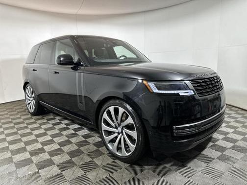 2025 Land Rover Range Rover P530 SE